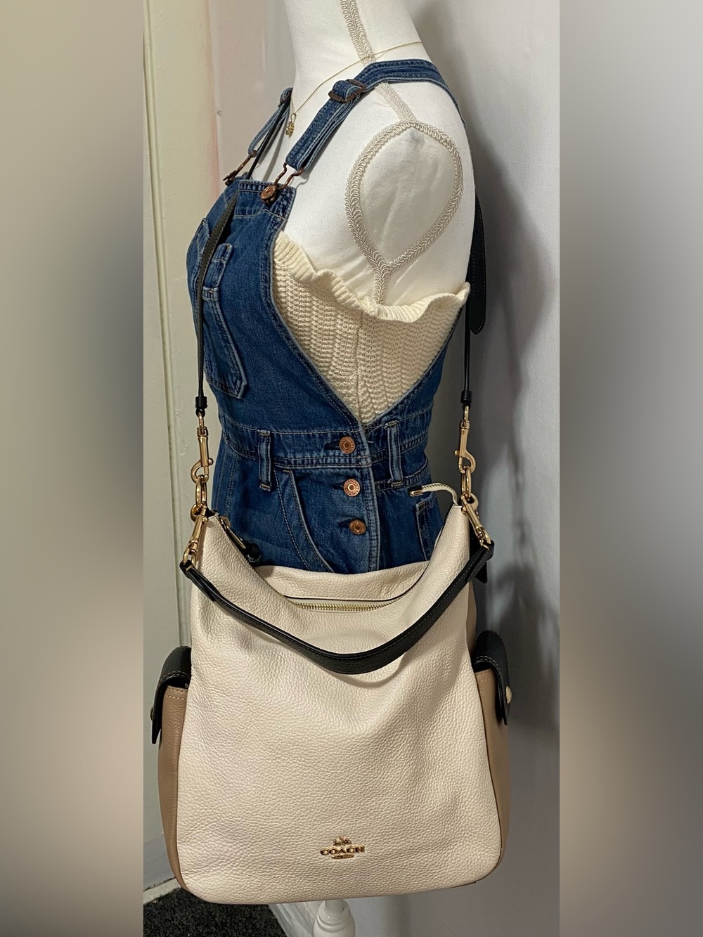 Coach Cream and Black Shoulder Bag - Picture 3 of 16